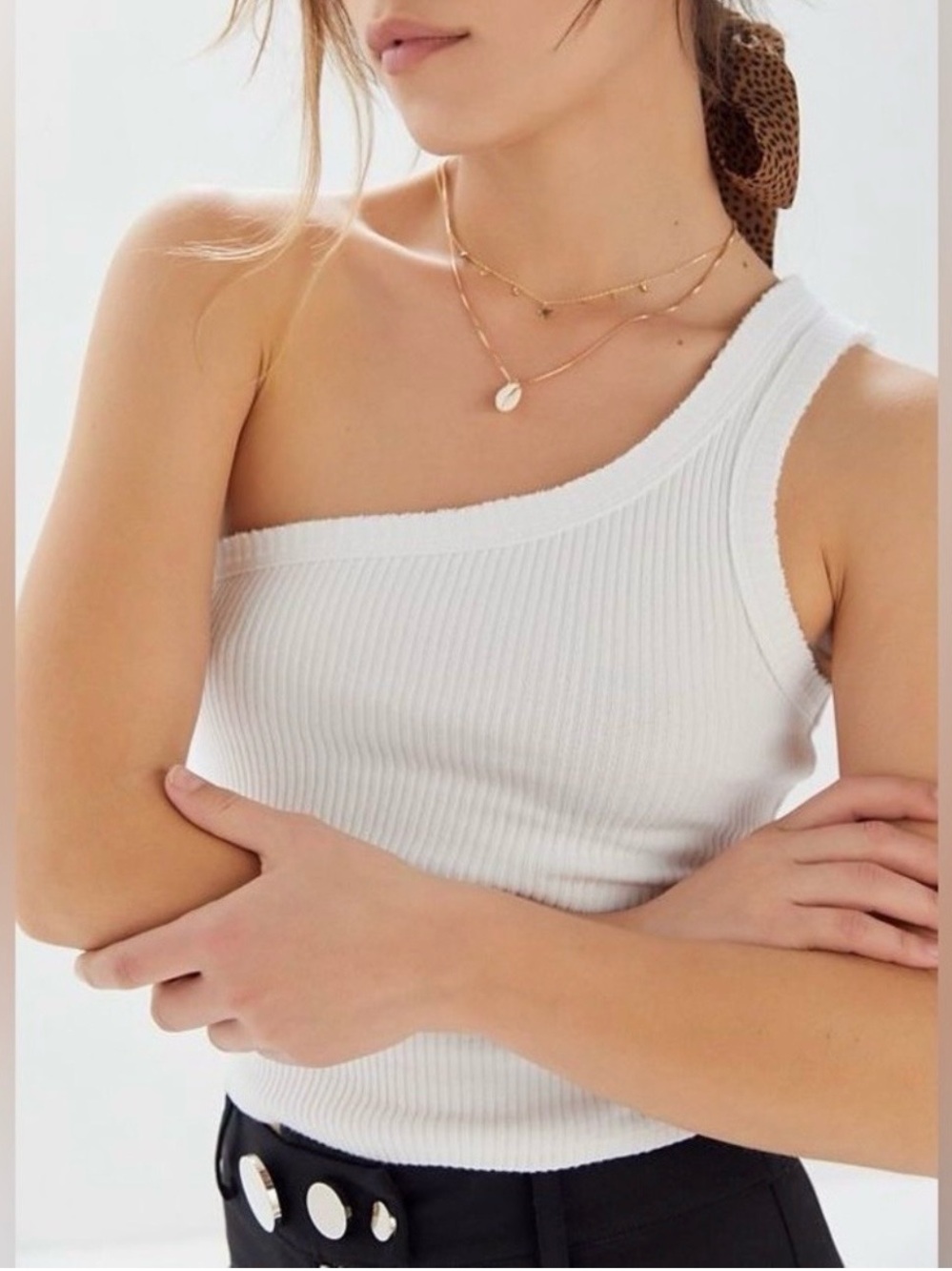 Urban Outfitters White Knit Crop Top size Small One Shoulder Trendy Piece